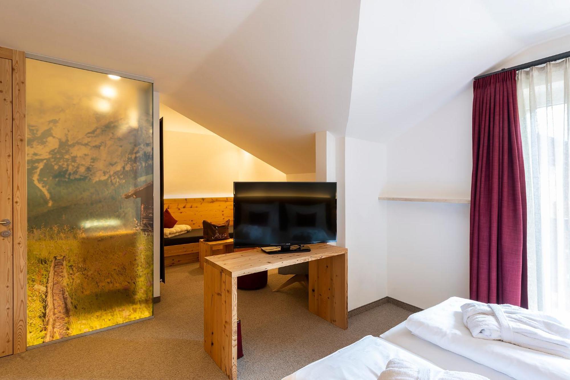 Hotel Seelaus Алпе ди Сиуси Стая снимка